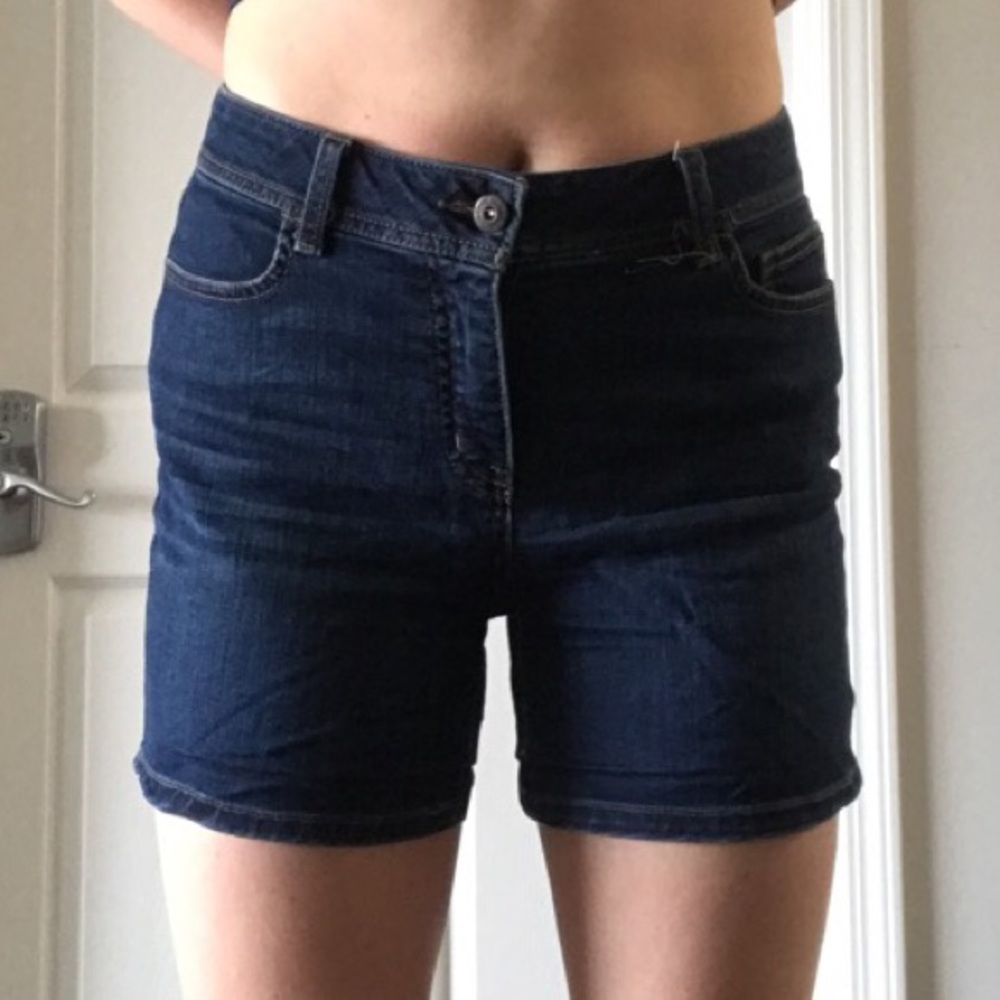 Denim high rise shorts!
